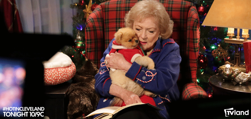 hotnclevelandtv's tweet image. RETWEET if this is the cutest thing you've seen all day! @bettymwhite #GeorgeClooney