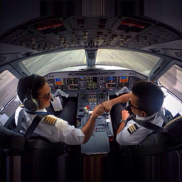 xAviation's tweet photo. "Ready for Take off from @flyLAXairport" http://t.co/yFOzkenKHv