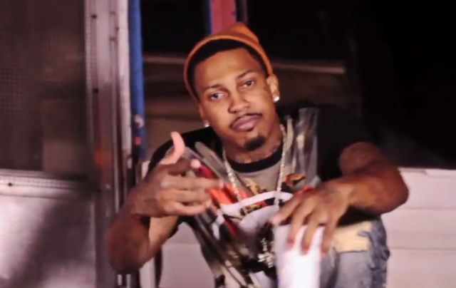 VIDEO: @TroubleDTE - Duct Tape (f. @YoungScooter @BigBankblack @DuctTapeent6 @bmrvldeckbmgdte) rapwave.net/2014/12/17/tro…