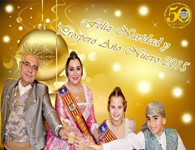 Falla_Floresta's tweet photo. Nuestras FM Marta y Pilar, Presidentes Jose Antonio y Adrian y toda la comisión Os deseamos FELIZ NAVIDAD!! #fallas http://t.co/r0erVSstQP