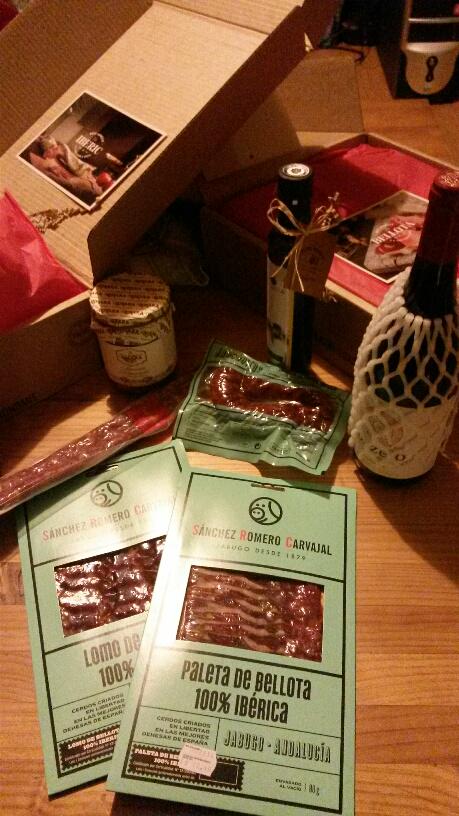 Lo mejor de hacer de asesor lingüístico en un proyecto como <a href="/lagourmetbox/">La Gourmet Box</a> es llegar un día a casa y encontrarte esto: