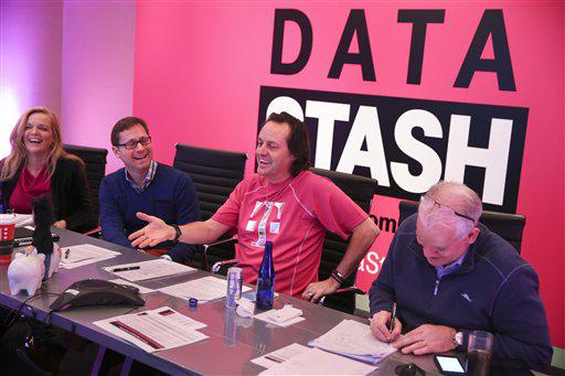 dallasnews's tweet image. T-Mobile will let users roll over unused data from month to month #DataStash d-news.co/G3VT2
