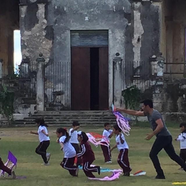 CHAYANNEMUSIC's tweet photo. Recuerda que tenemos solo un viaje de ida y hay que darle gracias siempre a la vida...#MadreTierraVideo 
#Chayann... http://t.co/HD4hWJ951t