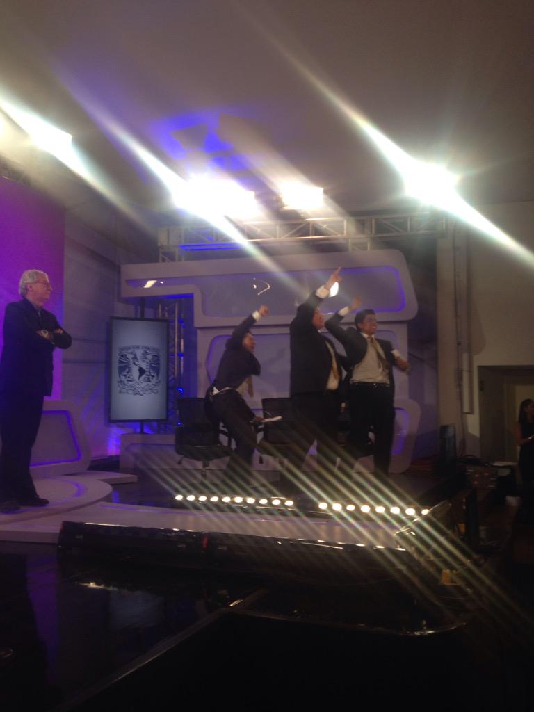 Universustv's tweet photo. El ganador del debate #finalUniversus es @UNAM_MX 👏👏 ¡felicidades! http://t.co/V61OZO3Yps