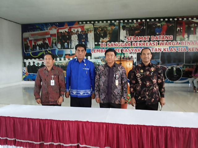 LPKendari's tweet photo. Penandatanganan MoU antara Kanwil, Kepala cbang BI Sultra, Kadis Koperasi, Kepala BPTP ttg pembinaan WBP @DITJEN_PAS http://t.co/AvohUKpr1Q