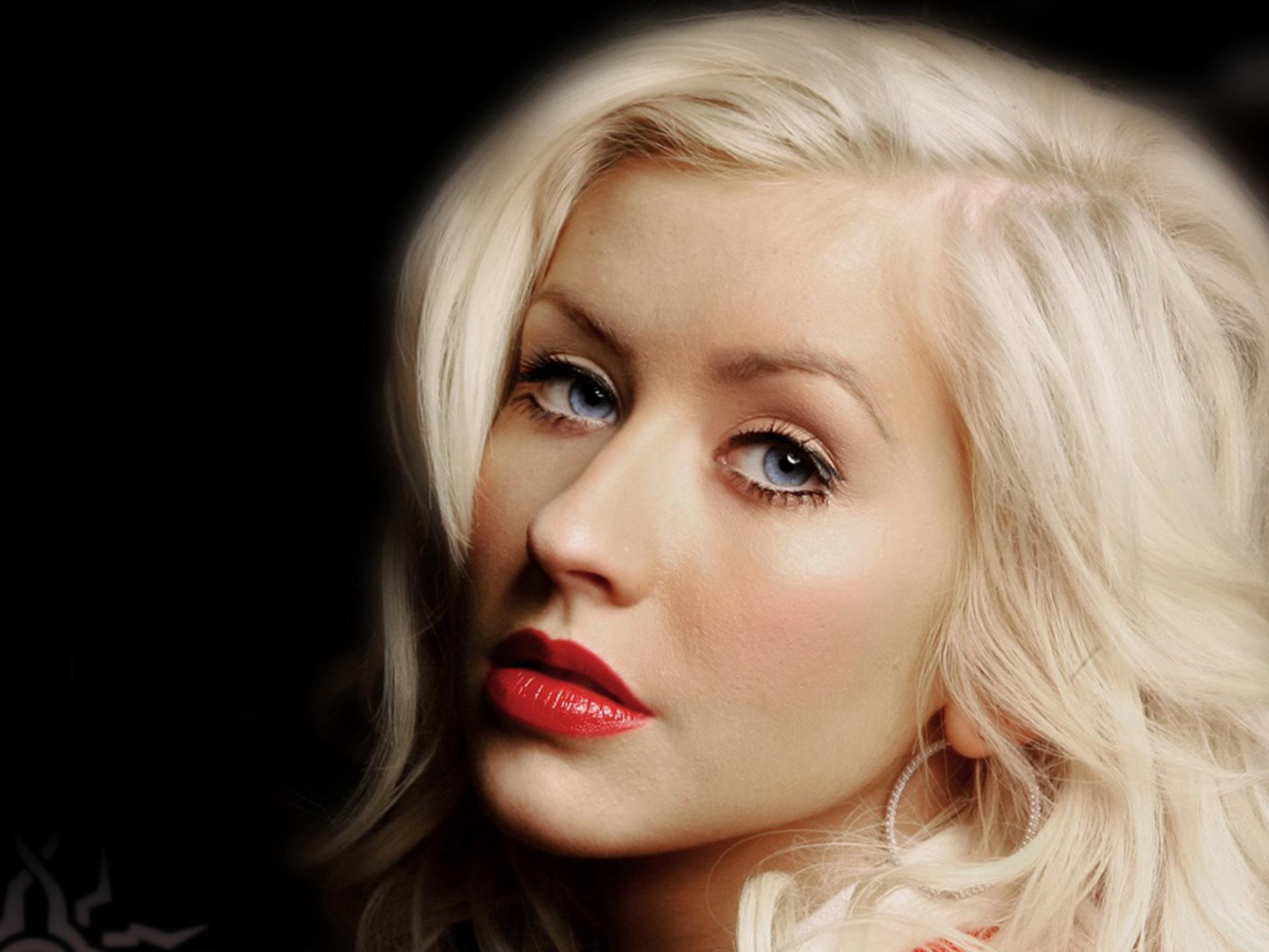 Happy birthday Christina Aguilera! Stay young and awesome. Lagu mana nih yang kamu suka? :) 