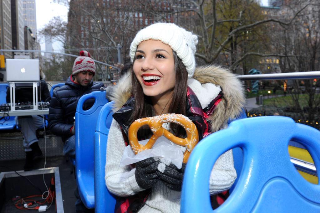 Sainthemoon's tweet photo. Não tem como não amar a Victoria, ela é perfeita Excited For Eye Candy http://t.co/zDVOZ6sQrY