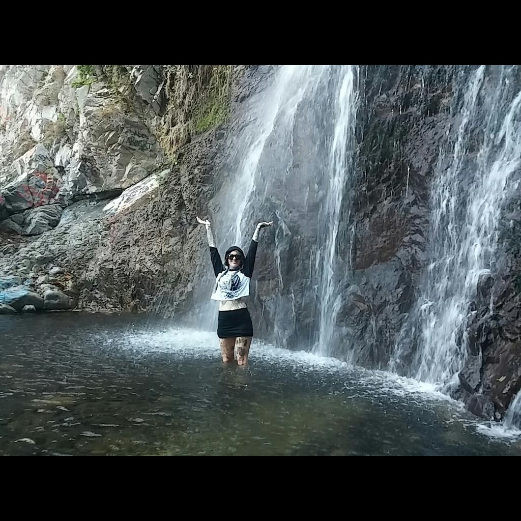 eskay413's tweet photo. chasing waterfalls http://t.co/CeJjaoLdqn