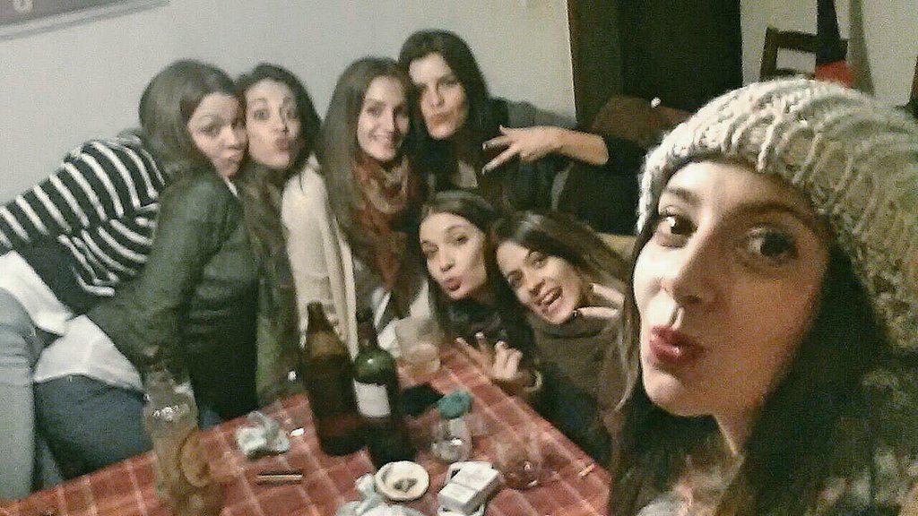 Congm90's tweet photo. Y el camino yo lo ando con la mejor compañía😜
Por esos momentos q se tatúan en el alma... 😊😘 http://t.co/4LbJYii701