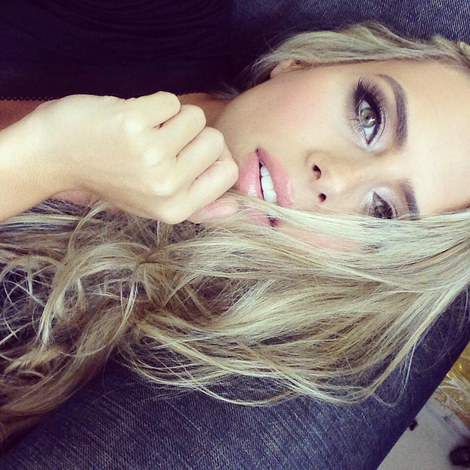 AnaSofiaHenaoE's tweet image. ... #magic 💚💚💚