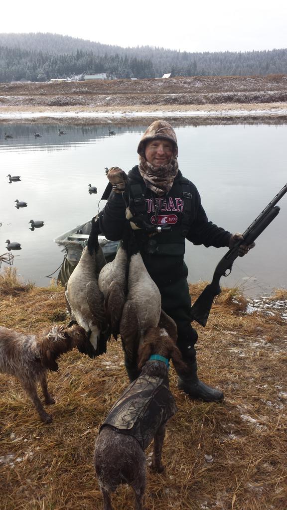 cconci13's tweet photo. Not a bad day. #honkerhunting http://t.co/xbwiOFJYrc