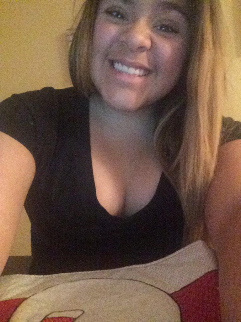 amoyziee's tweet photo. #studybreakselfie http://t.co/86aayb6v2O