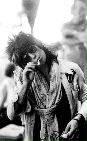 Happy birthday to Keith Richards, 71 and still alive     
