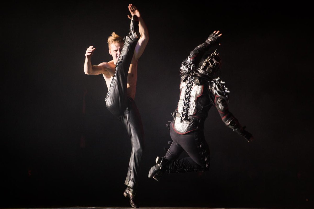 lordofthedance's tweet photo. Matt and Tom #DangerousGames http://t.co/58LzuzBG2s http://t.co/lSkS3akphW