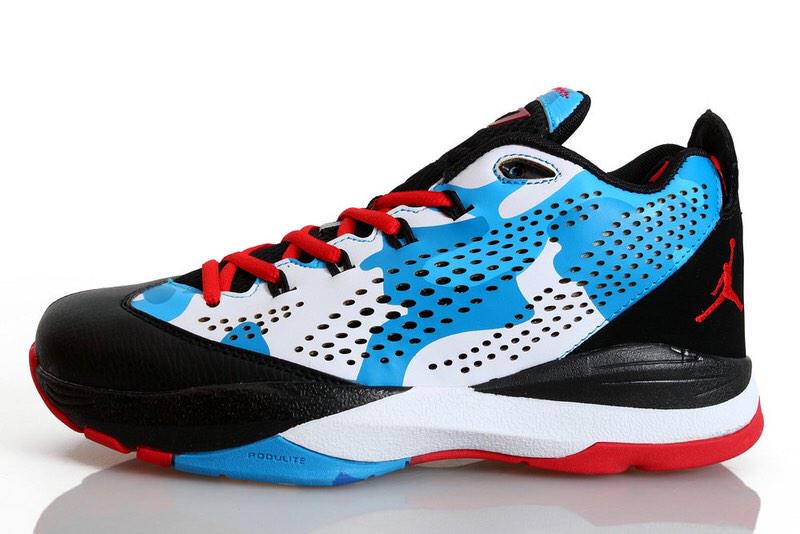 KicksTrvde's tweet photo. CP3 brand new size 10 for $90 Dm if you're interested http://t.co/xtTHkglNL5
