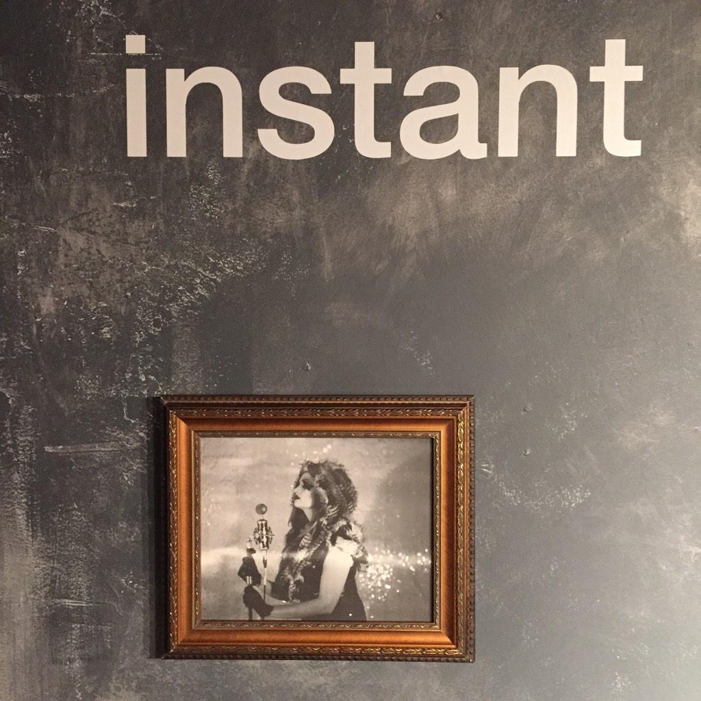 broaddaylight's tweet photo. hanging a couple different pieces for "instant redux" @ #magoskiartcolony #instantshow 01.02.15 @ImpossibleUSA http://t.co/ApT0Ix5bm7