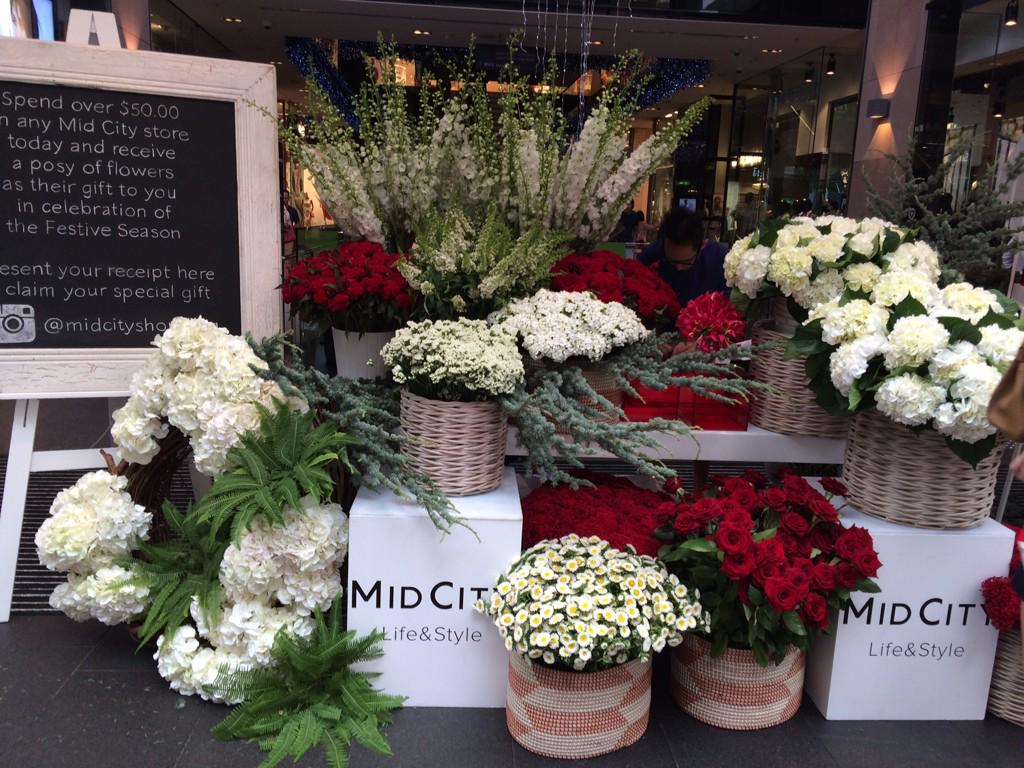 Visit our Christmas pop up at @MidCity_ today and spend over $50 in-store to receive a posy of flowers as a gift x