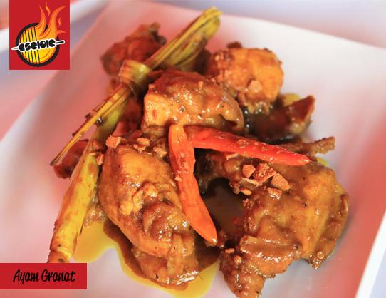 Ga usah bingung - bingung Gaes, tinggal pesen aja Ayam Granat <a href="/Aselole_cafe/">Kedai Aselole</a> biar hari Kamisnya makin semangat!