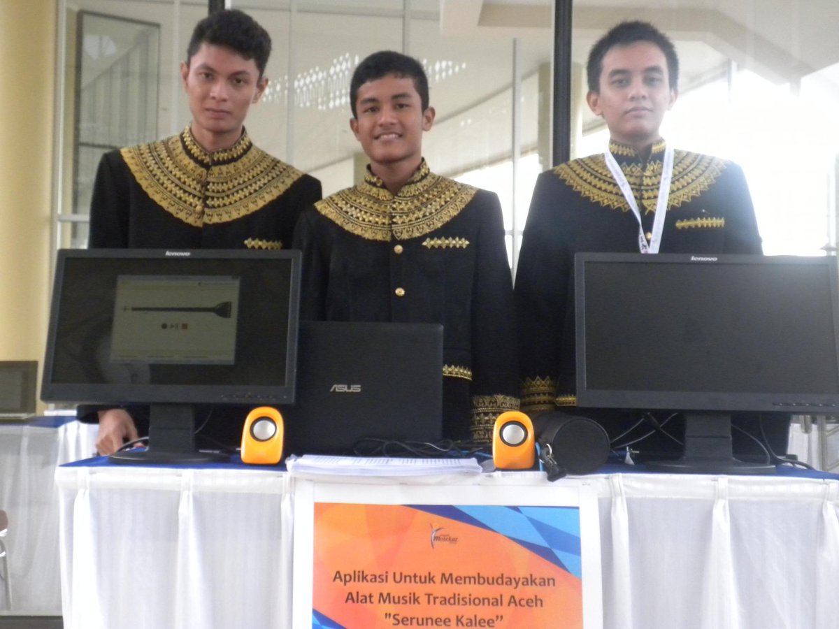 iloveaceh's tweet photo. #positifkanAceh | @unpad: Ini inovasi pelajar SMAN 10 Fajar Harapan Banda Aceh, keren ya mereka peduli budaya lokal http://t.co/wXmQPTEa2f
