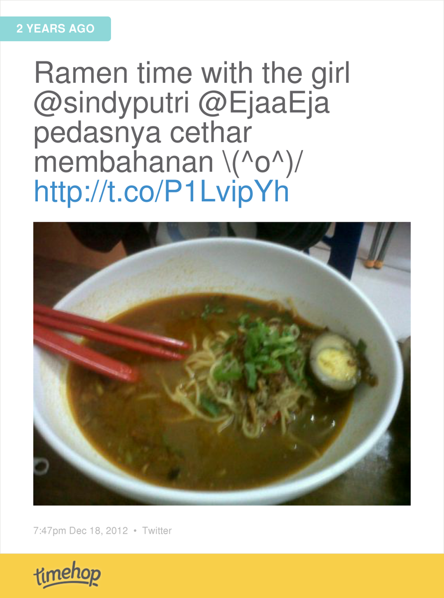 yazilatun's tweet photo. guys inget gak sih ini makanan apa? @EjaaEja @sindyputri @RahmaHalida http://t.co/KZfdpaSedH http://t.co/sFlInZVWUH