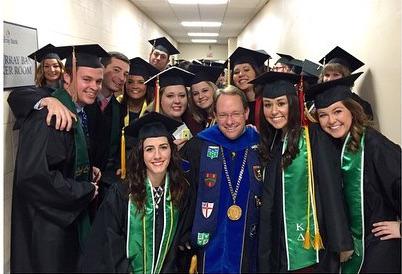 Morganelise11's tweet photo. @meganfayegodby found our pic we too with @MurrayStatePrez http://t.co/CsWWR56N99