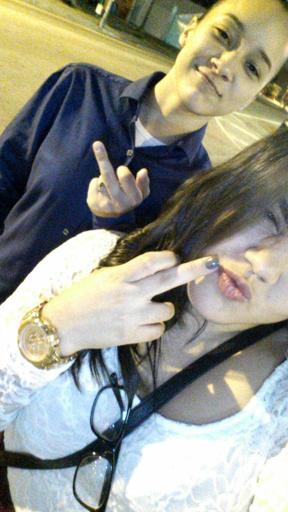 AndreaRamirezx's tweet photo. Bad 4 lyf 🎉🙊 http://t.co/msn9cbVvjQ