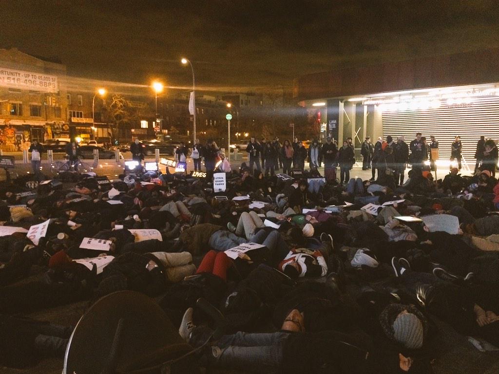 VOCALNewYork's tweet photo. <3 to our movement allies who joined us 2night. @nychange @MaketheRoadNY @JFREJNYC @sasyouthnyc #ThisStopsToday http://t.co/xsMccRUkL3