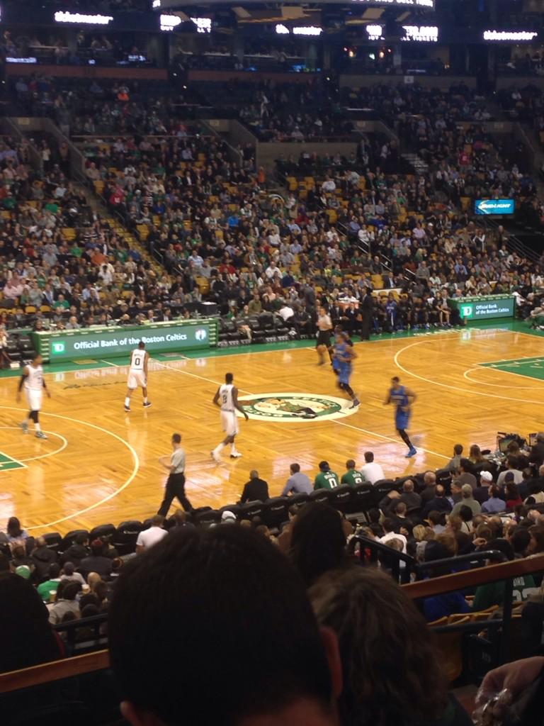 maryelysee's tweet photo. Go Cs!! http://t.co/wBzH5UAGUy