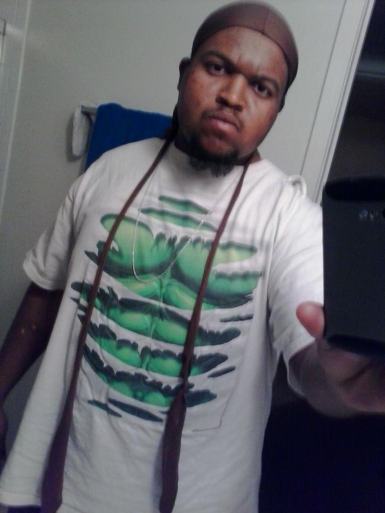 tank2ailey's tweet photo. Love this shirt..its from Universal Orlando. http://t.co/gkTyrDazez
