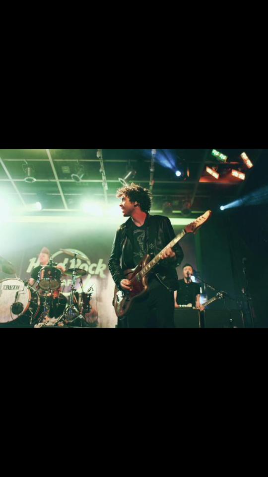 Happy birthday Taylor York!!!! 25 year old! <3 