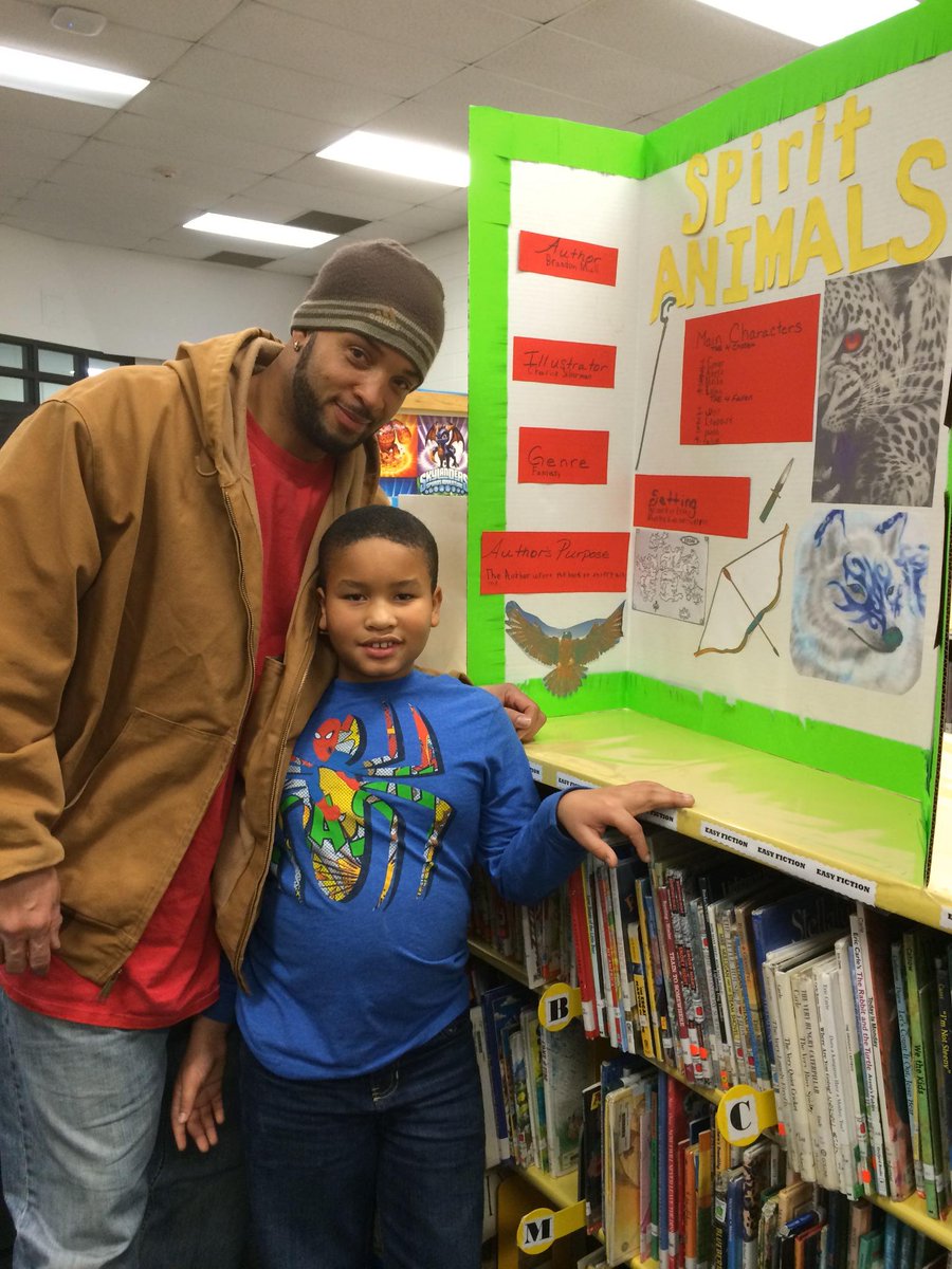 MrsMahler3rd's tweet photo. Third Grade Reading Fair @TheHornetsHive  #sd161learns http://t.co/3Hmn6TzXEx