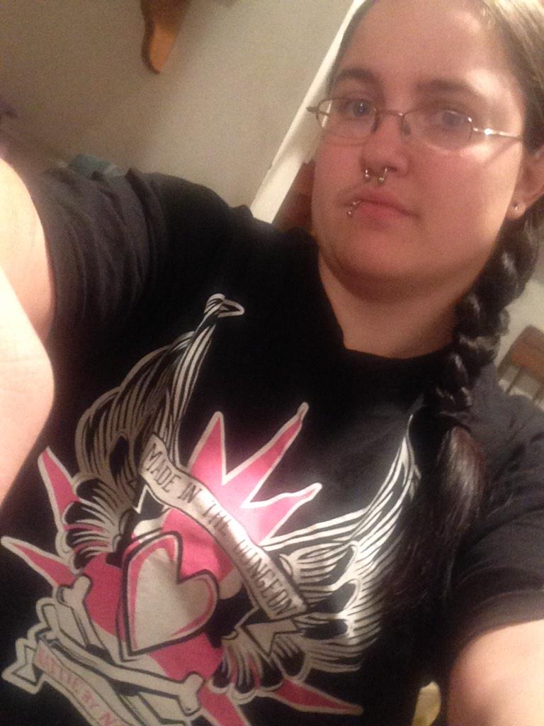 jordynamite23's tweet image. Derby practice calls for @NatbyNature 💜 #DungeonStrong