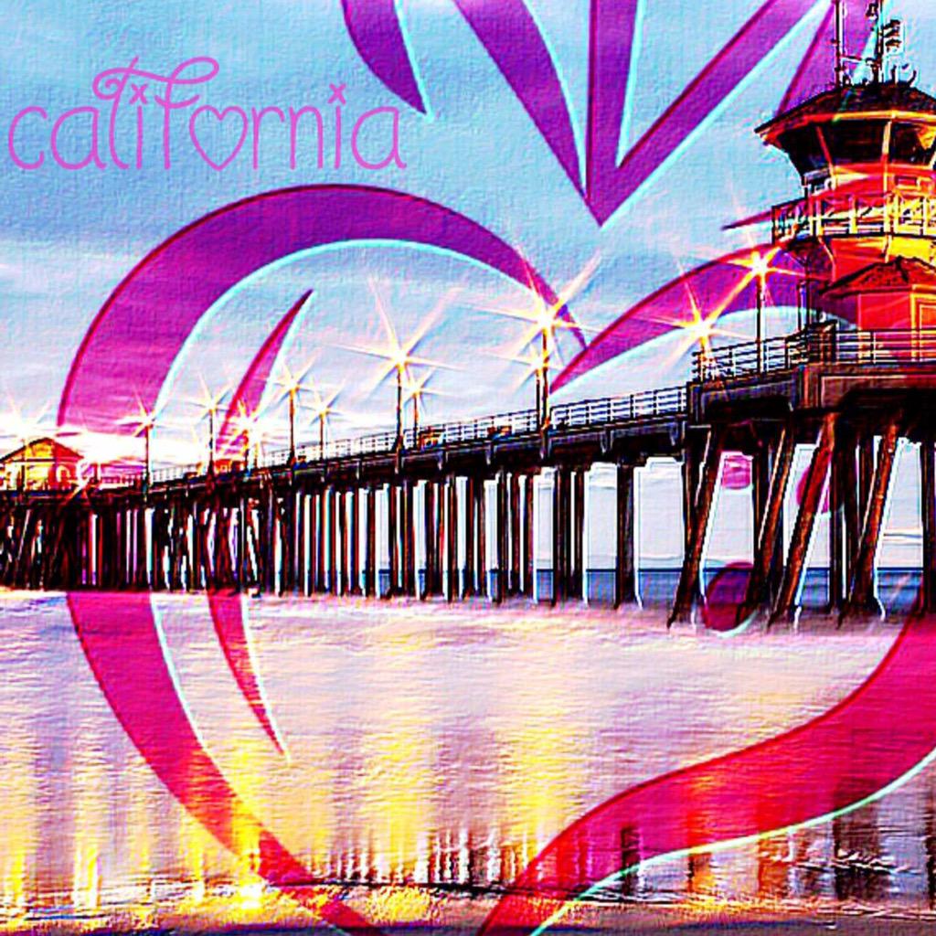CHIVEonCA's tweet photo. Be sure to follow our ladies over at @theBERRY_CA for all things Berry in Cali!! 
@theberry @ChiveNation #RT http://t.co/r8xidV81zh