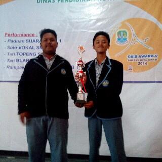 osissman7bekasi's tweet photo. Alhamdulillah OSIS SMAN7Bekasi13/14 juara 2 Organisasi terbaik-Pertumbuhan OSISterbaik sekotabekasi dlm OSIS AWARDS V http://t.co/sM9TRxUwhQ