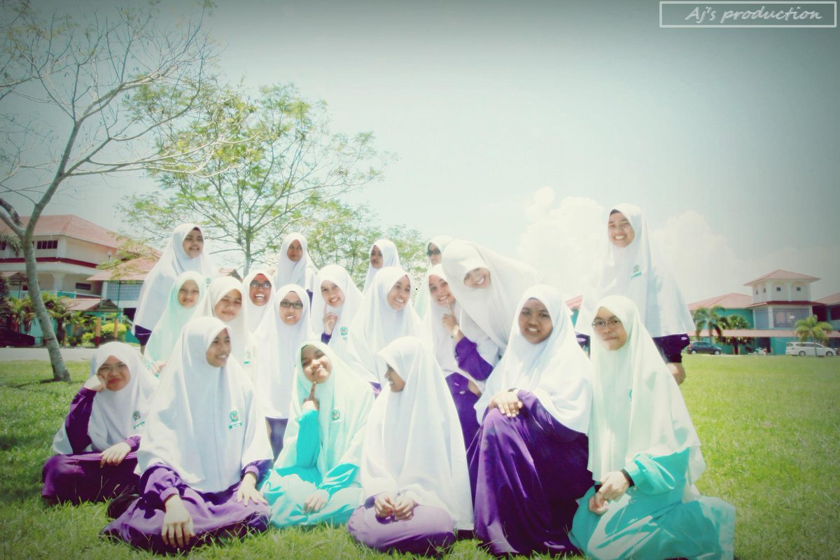 wannuramirahh's tweet photo. #PinjamCameraSirFikry 
#MTSTM http://t.co/c7gVnCA3d9