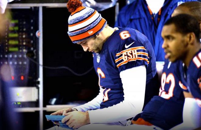 BleacherReport's tweet photo. Jay Cutler’s time in Chicago is over as Marc Trestman finally put him in his place — the bench http://t.co/6149u69MWb http://t.co/Wrmh6Nt0bV