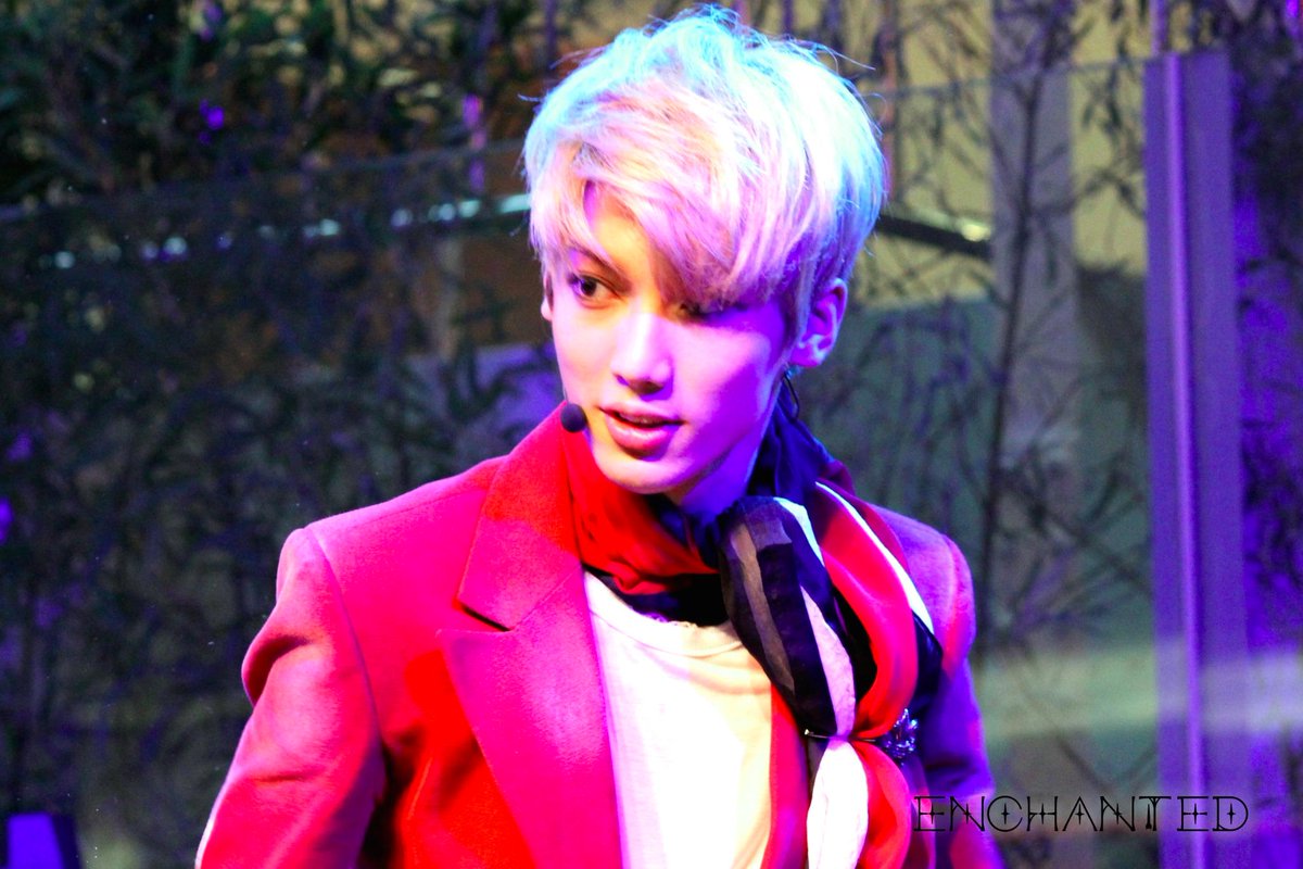 Enchanted0612's tweet photo. 14.10.31 롯데몰 케이팝 콘서트 광민이♡ @BOYF_KM #보이프렌드 #광민 http://t.co/a3IMklyN9B
