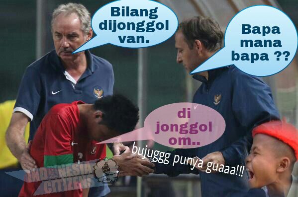 MCSCIndonesia's tweet photo. Ketika Timnas Indonesia demam ma Ijah mau ke mekah #SuperSoccerMeme #SportRace2014 @my_supersoccer @bolanewscom http://t.co/6ImzveZh0v