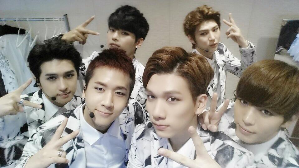 B5Hfi8XCIAA-xDL.jpg:large