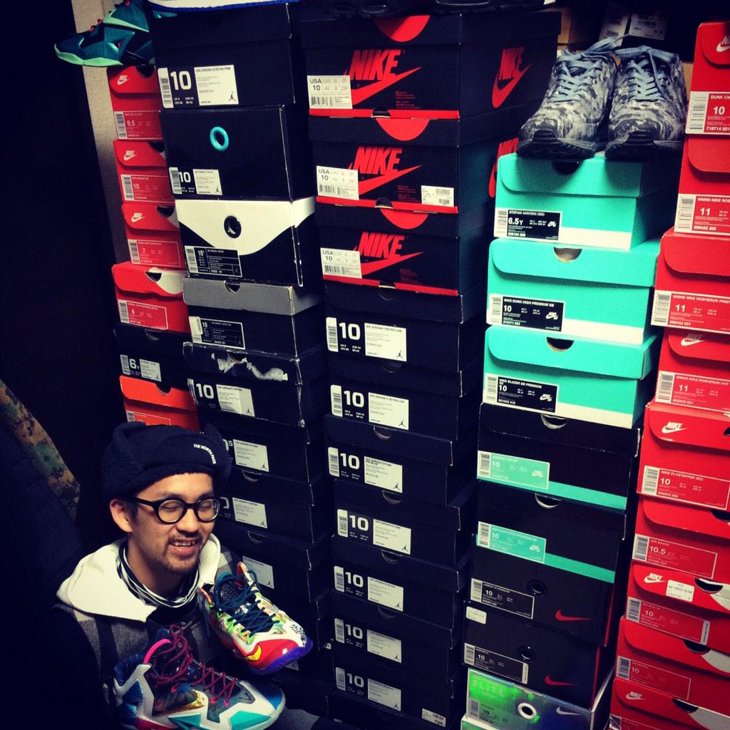GKatagiri's tweet photo. 小さいおっちゃん降臨
の巻

#nike #jordan #sb #huarache #future #lab #todayskicks #kickssnap #andmore #スニーカー http://t.co/oejQW80p4N