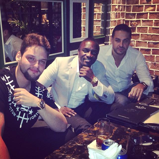 AkonXone's tweet photo. .@AKON spotted with Alesh Ancira &amp; Cyril in Dubai, #UAE #meeting http://t.co/YcnBTuzcmA