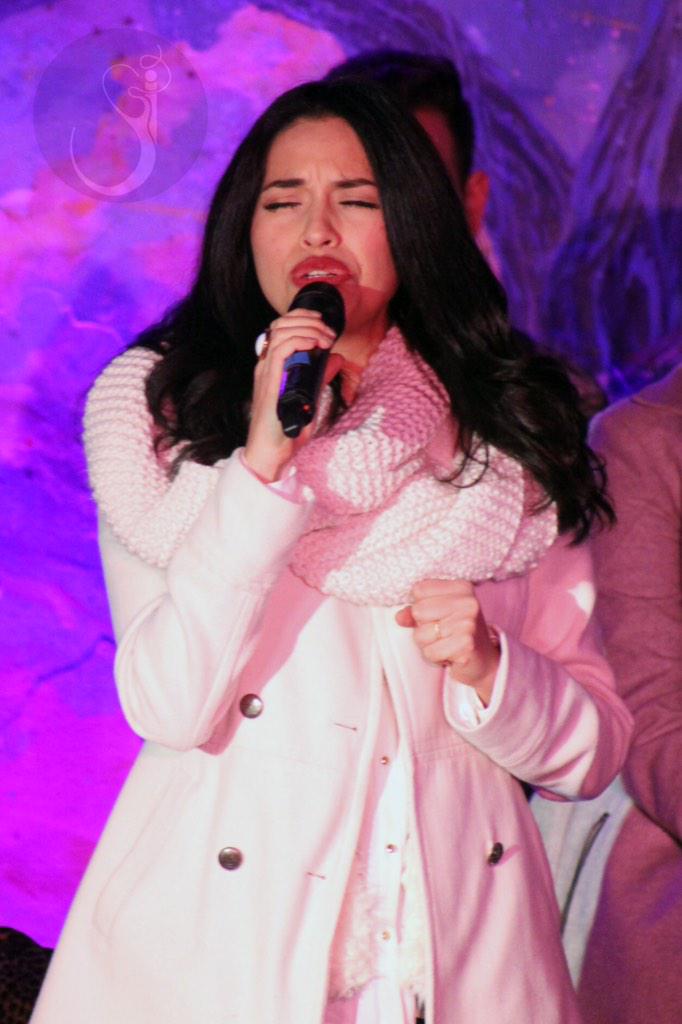 Ignacio93SC's tweet photo. #Reportereando
@marisolmenesesg
¡Cantas hermoso!
#NavidadEnElParque http://t.co/yP0Hsfcxcf