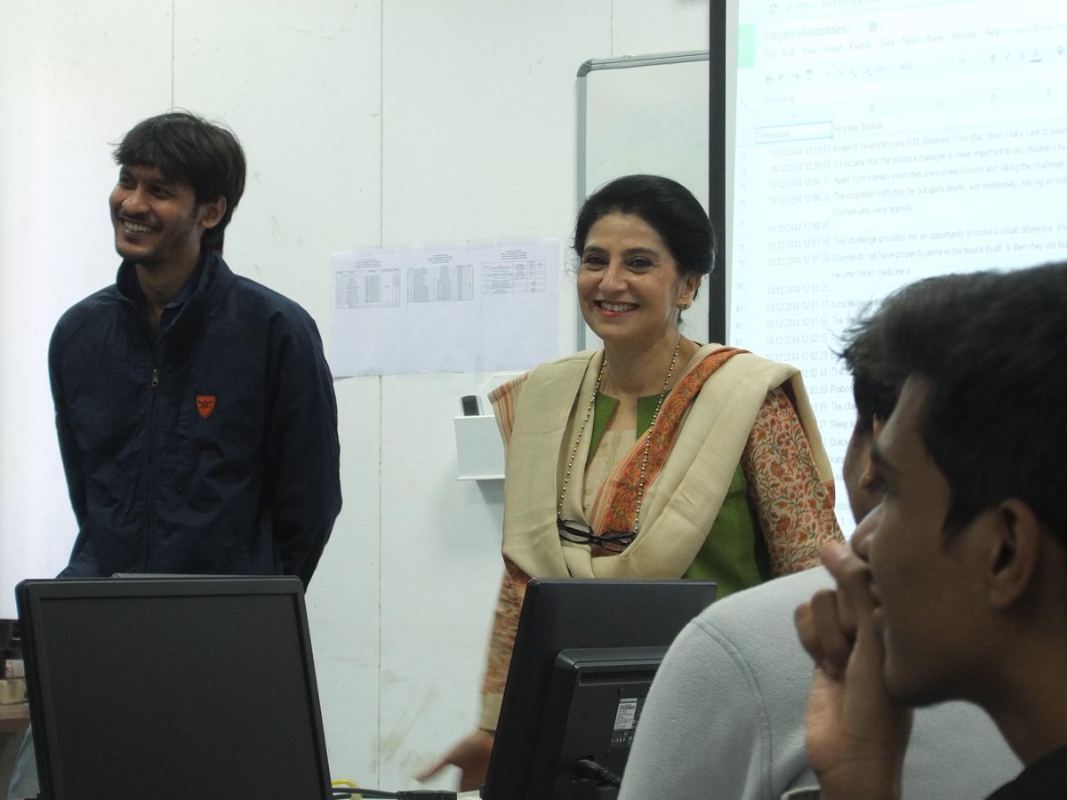 palash1010's tweet photo. .@tejal_amin @RGUnstoppable addressing #Navrachana Students at NUV  #VADchat http://t.co/4UjrDSxutJ