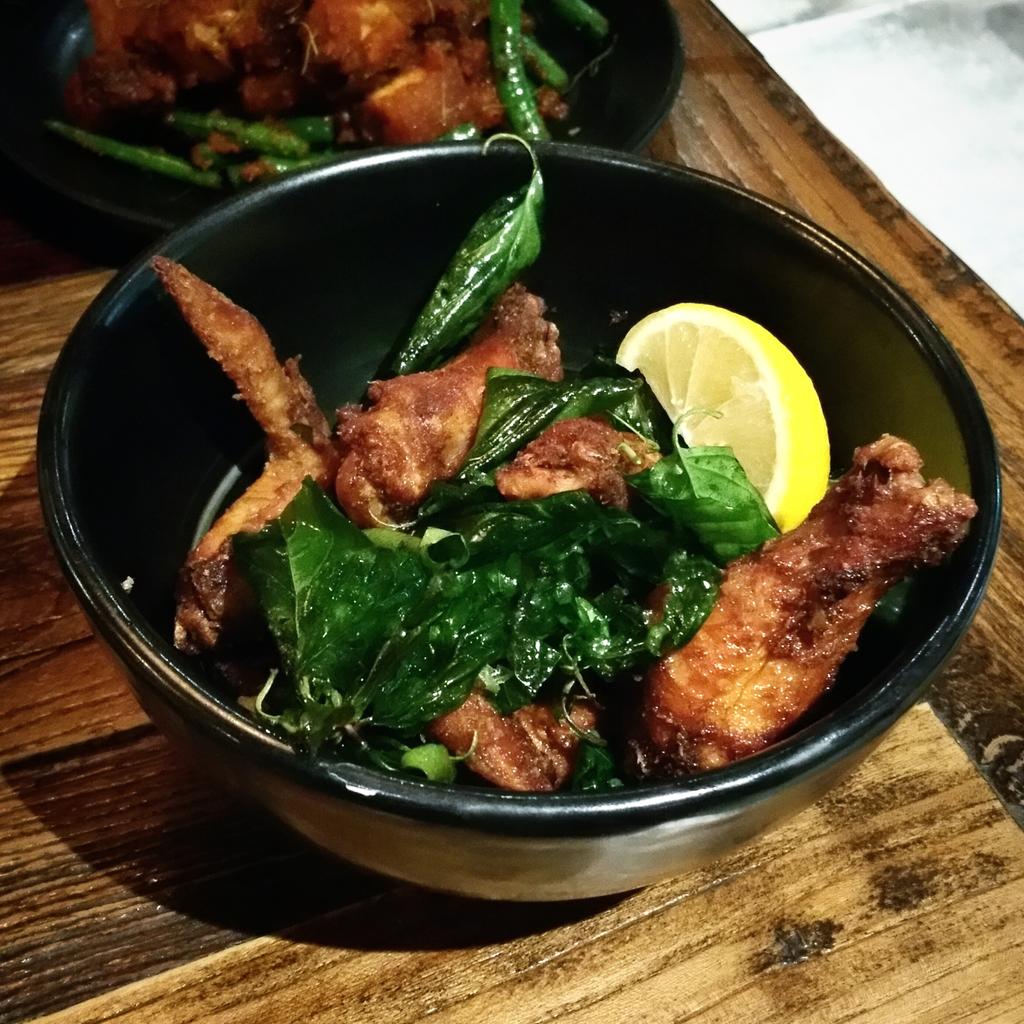 Clerkenwell_Boy's tweet photo. Fried curry marinated chicken wings with Thai basil @ #KhaoPla #Thai #Sydney
http://t.co/4QO545YnhW http://t.co/9BRPAXaJSL