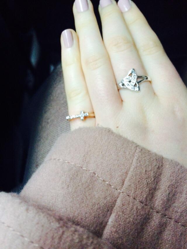 FreakySmudge's tweet image. Loving my baby finger bling from @cotton__face #cute #SparkleWithJoy #bling