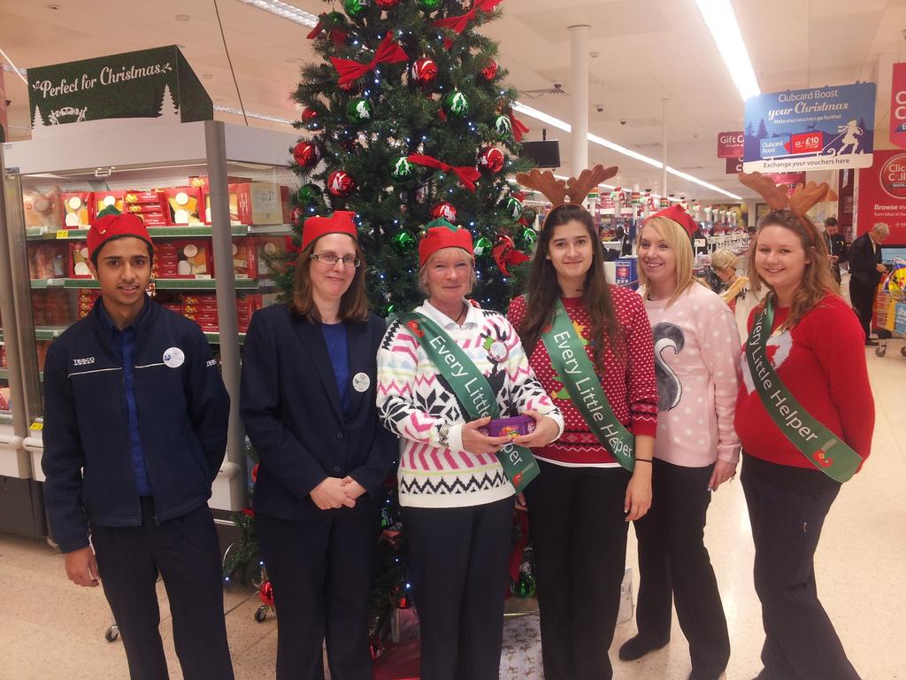 Great job @ChelseaRogerson <a href="/sandieamethyst/">sandie speirs</a> for organising our customer greeters #grtjob <a href="/TescoEdWay_2639/">Tesco Harlow 2639</a> <a href="/ssGroup23/">Tony Delay</a>