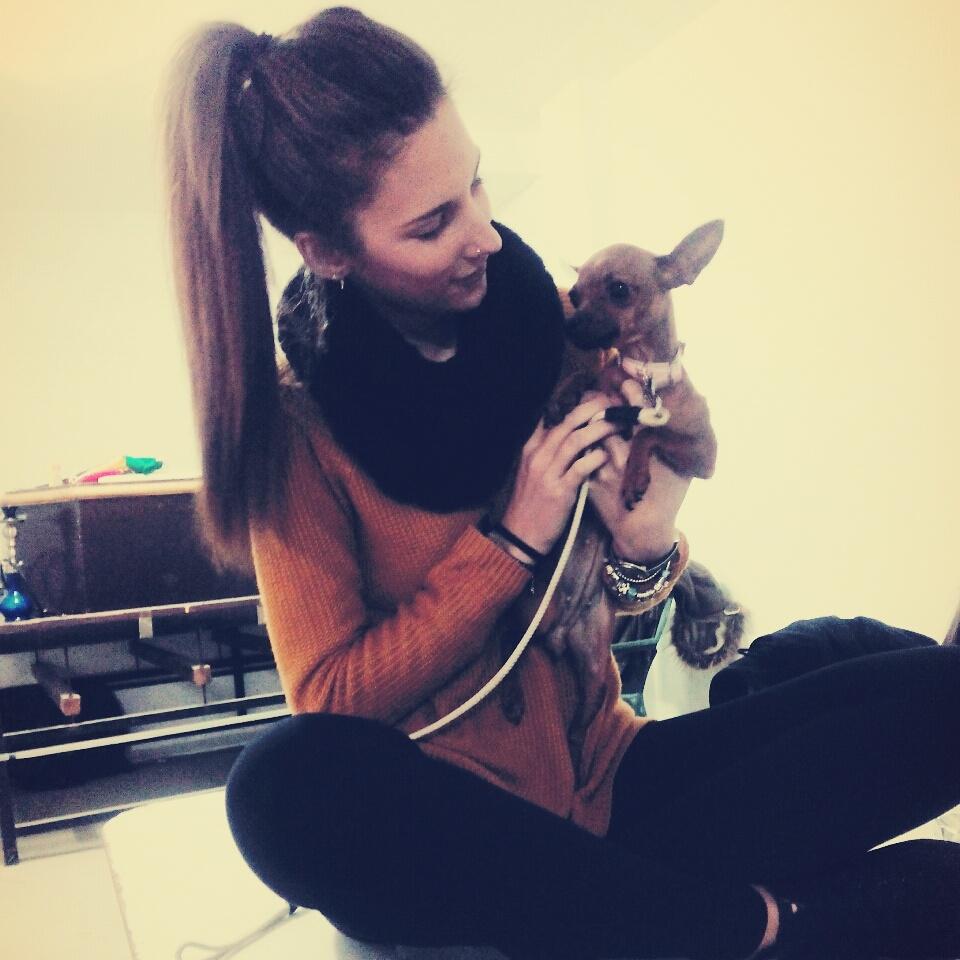 98_xito's tweet photo. Carina😍 http://t.co/bjq0VimqZ6