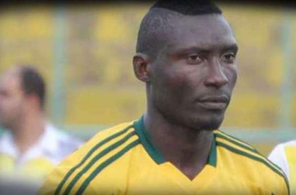 mundodeportivo's tweet photo. Una nueva autopsia revela que Ebossé pudo morir de una paliza en los vestuarios: http://t.co/kxeI8EZo7T http://t.co/ma7d4vIyTf