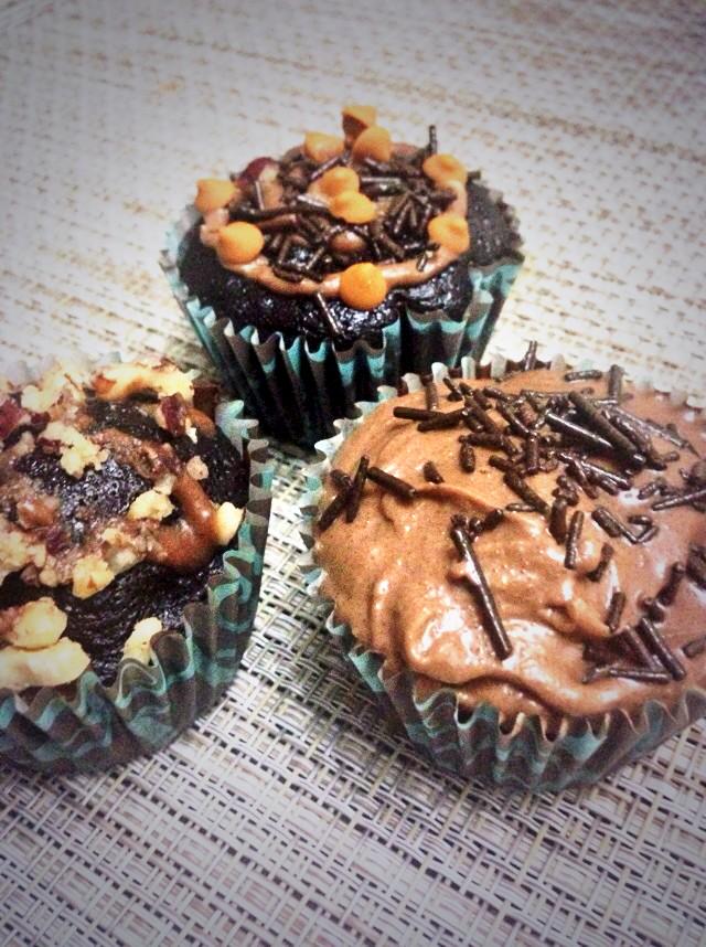 iamsuperhannie's tweet photo. Not bad. Hahaha #homemadecupcake http://t.co/TOXEkQAqve