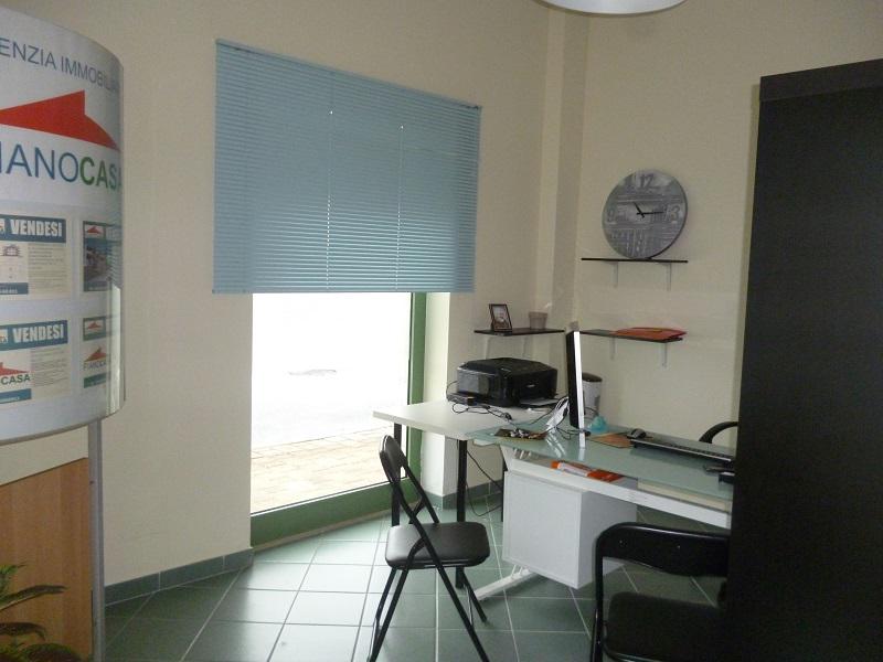 PianoCasaIS's tweet photo. AFFITTO  LOCALE  USO  UFFICIO ,A CIRCA  300  M  DAL  CENTRO  CITTA', €.300 COMPRESO CONDOMINIO
http://t.co/vE7KTgIRrP http://t.co/TpsTh38sj3